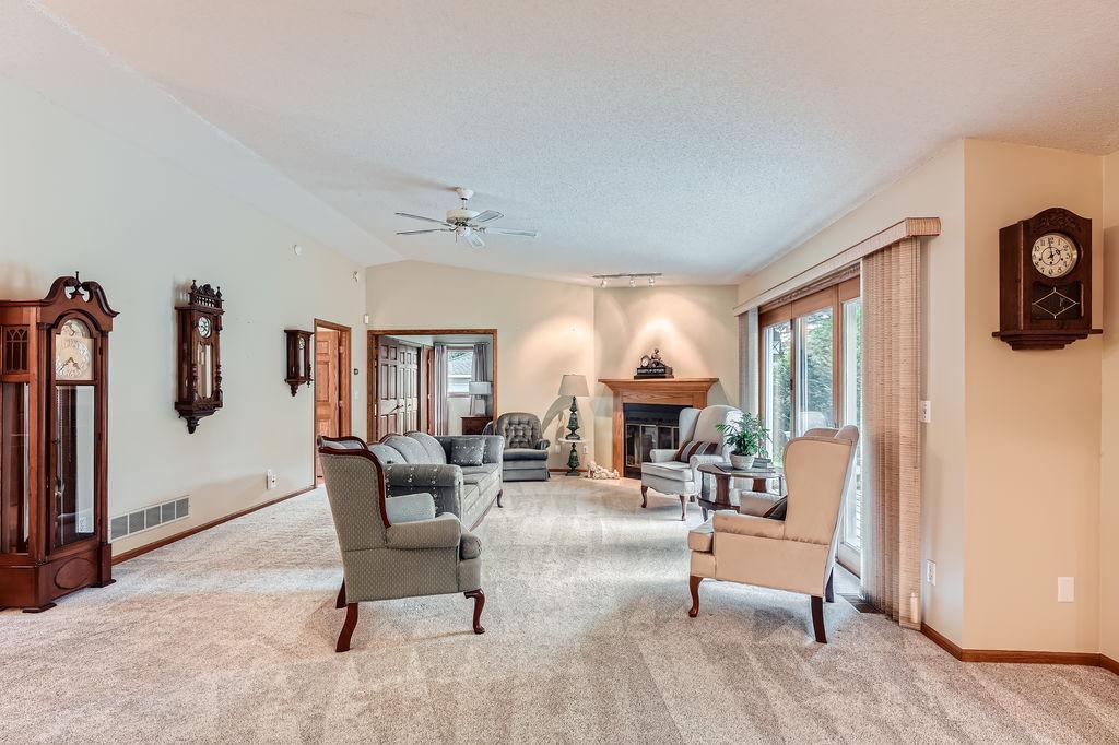 1933 Crown Point Drive