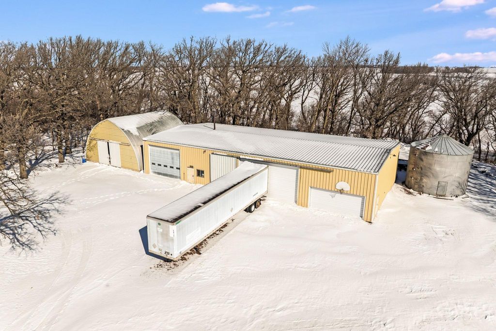 Photo of 1734 40th Street, Ceylon, MN 56121 (MLS # 7040288)