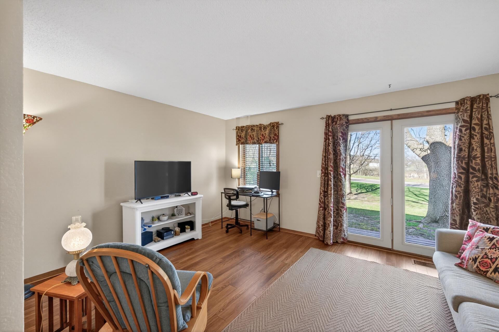 2457 Crestwood Drive