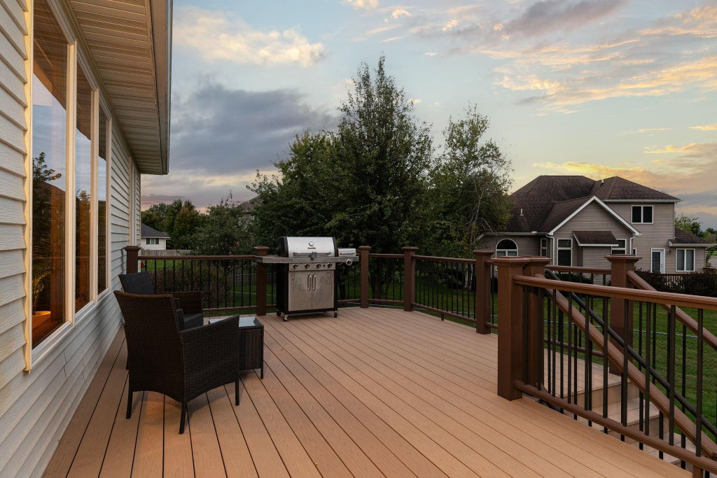 Photo of 1110 27th Street SW, Austin, MN 55912 (MLS # 7146433)