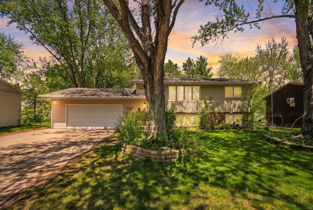 Photo of 305 8th Street N, Sartell, MN 56377 (MLS # 7075921)