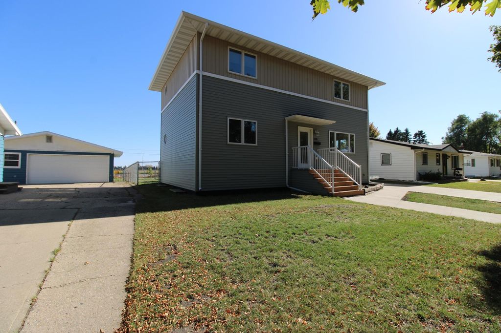 Photo of 1108 20th Street N, Moorhead, MN 56560 (MLS # 6791939)