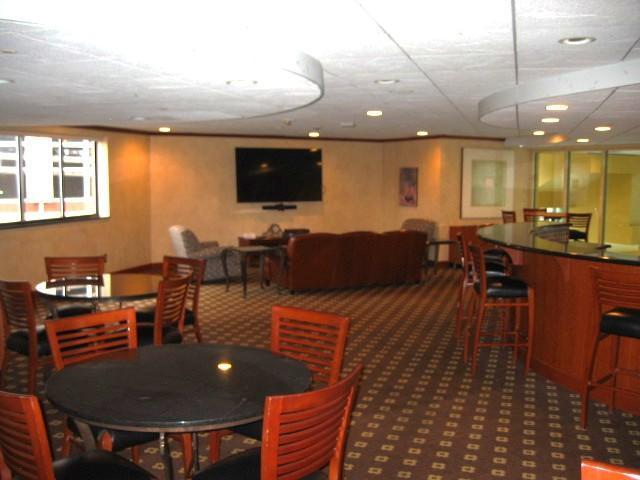 78 10th Street E 1808