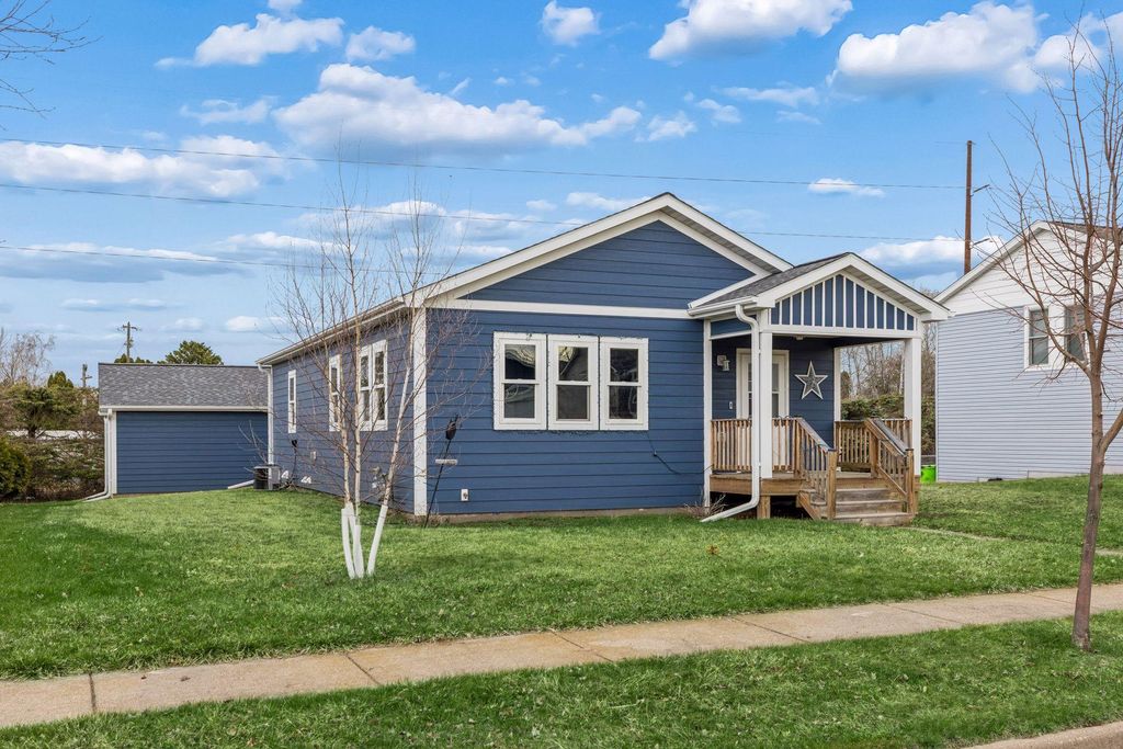 Photo of 1167 Rich River Way, New Richmond, WI 54017 (MLS # 7054400)