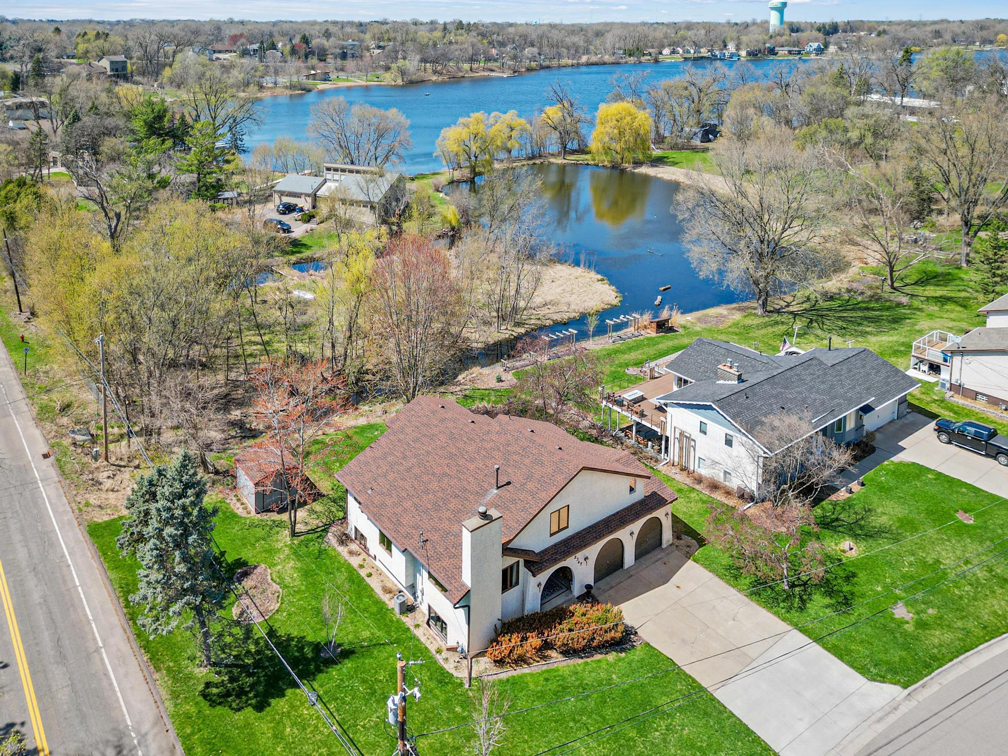 2347 Greenbrier Circle