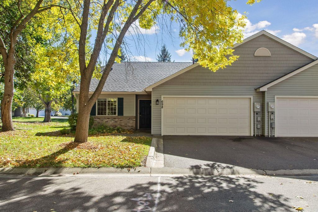 Photo of 698 Monn Avenue, Vadnais Heights, MN 55127 (MLS # 6823029)