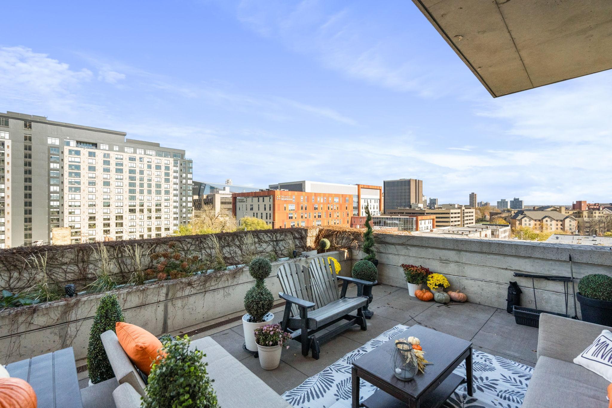 929 Portland Avenue 604