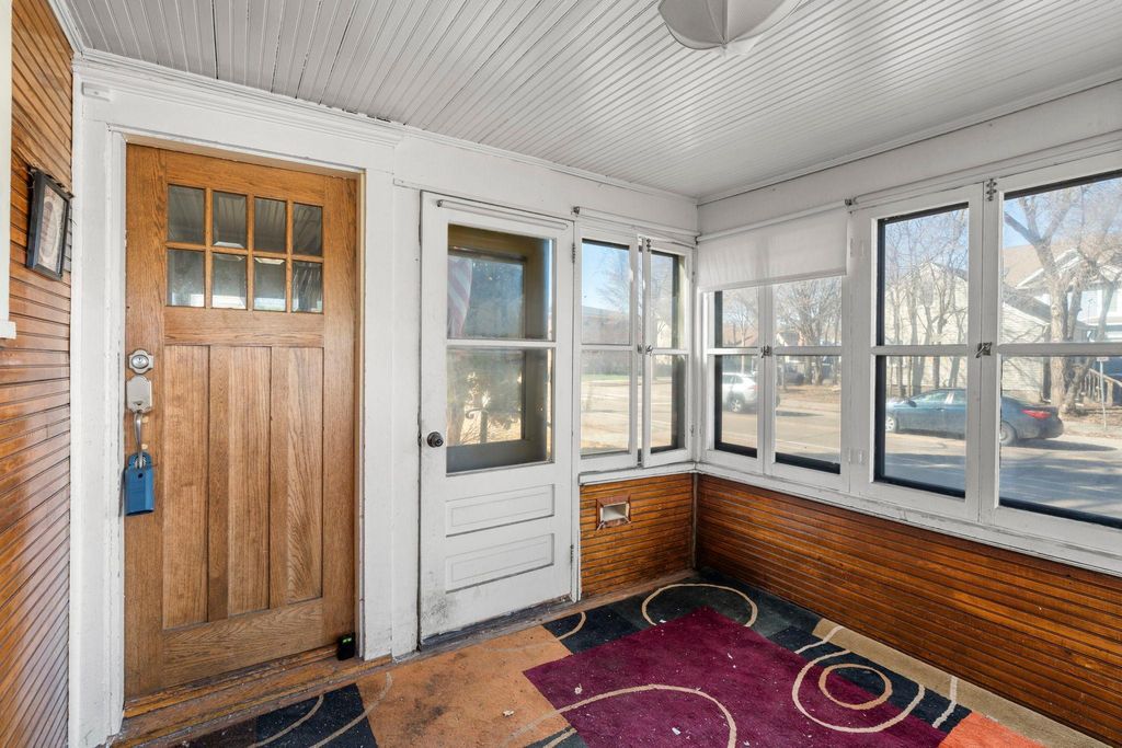 Photo of 2323 Golden Valley Road, Minneapolis, MN 55411 (MLS # 7033718)