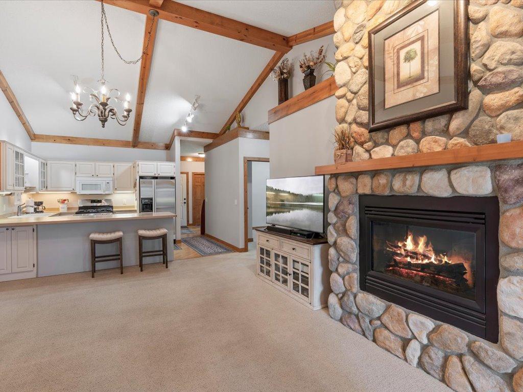 4612 Hemlock Lane