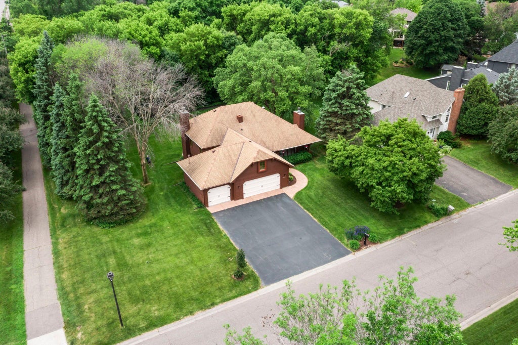 Photo of 14305 44th Avenue N, Plymouth, MN 55446 (MLS # 7067015)