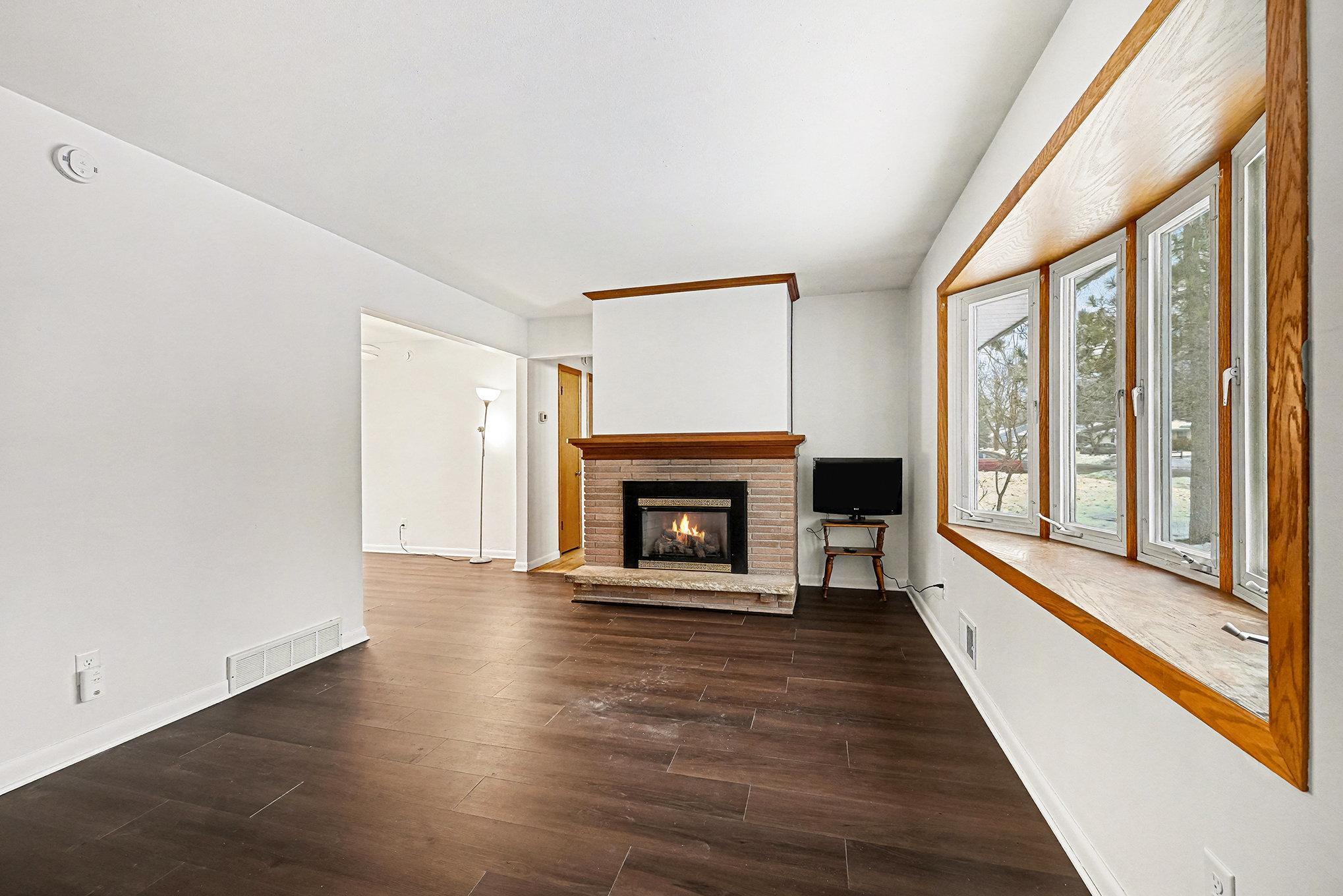 3959 Arthur Street NE