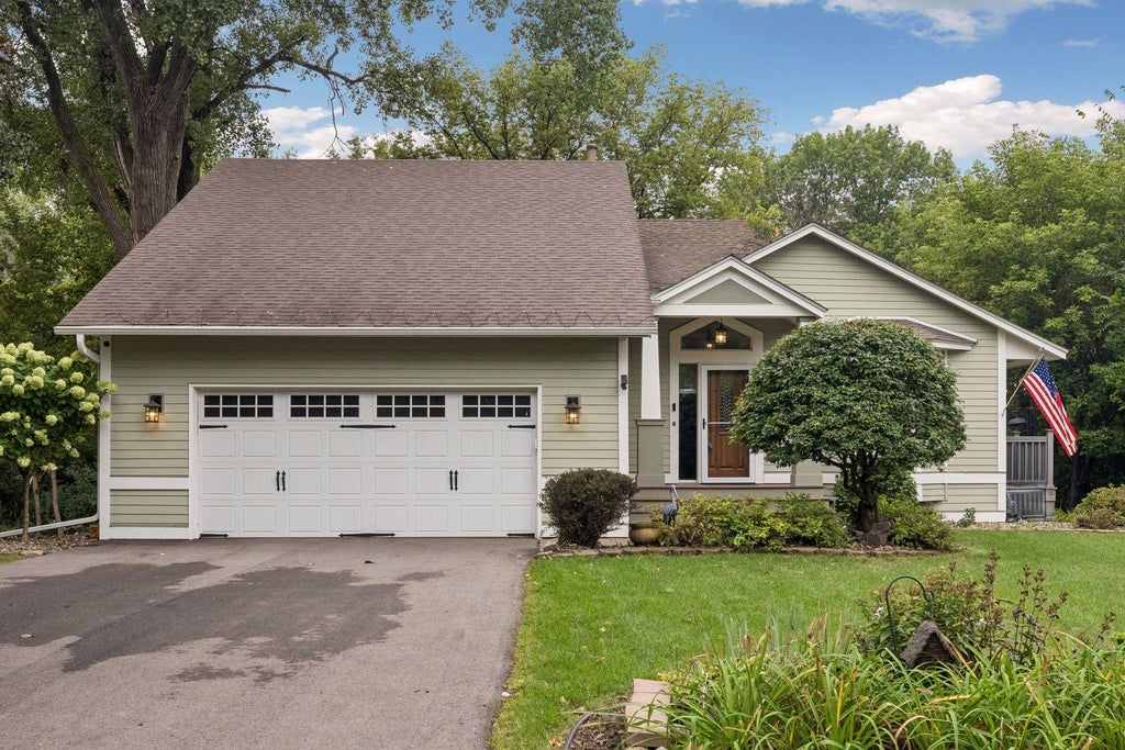 Photo of 2512 8th Street, White Bear Lake, MN 55110 (MLS # 7136734)