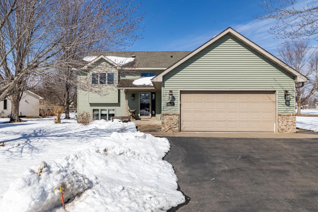 Photo of 4099 Shannon Drive, Hastings, MN 55033 (MLS # 7039234)