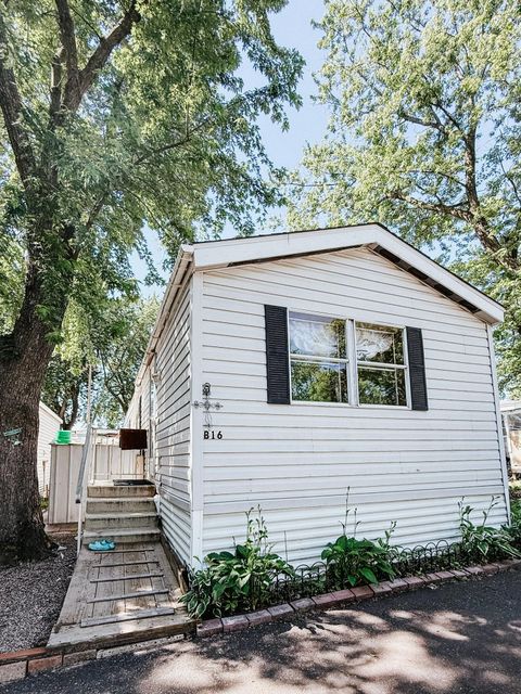 3020 Rice Street Trailer B16 Little Canada MN 55113