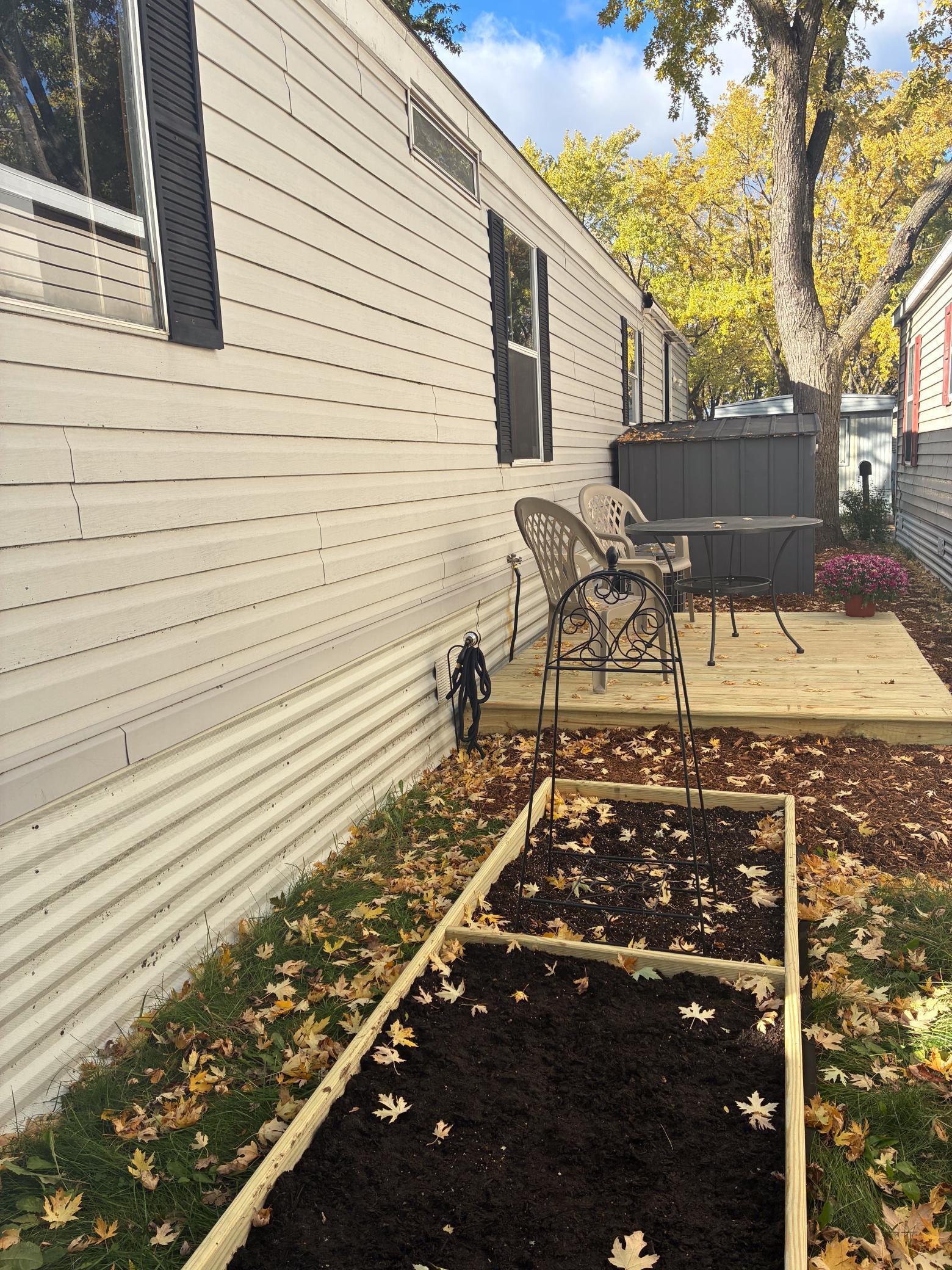 3020 Rice Street Trailer B16