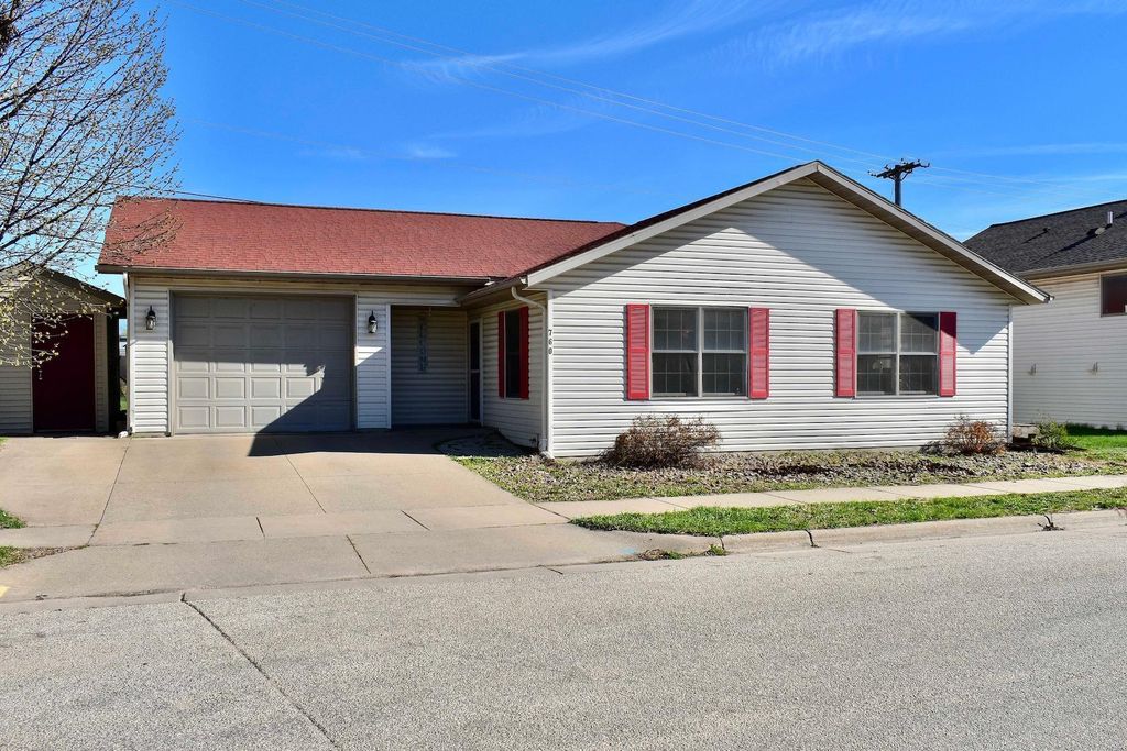 Photo of 760 Jimmy Carter Place, Winona, MN 55987 (MLS # 7058334)