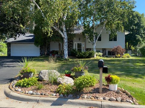 11311 W River Hills Drive Burnsville MN 55337