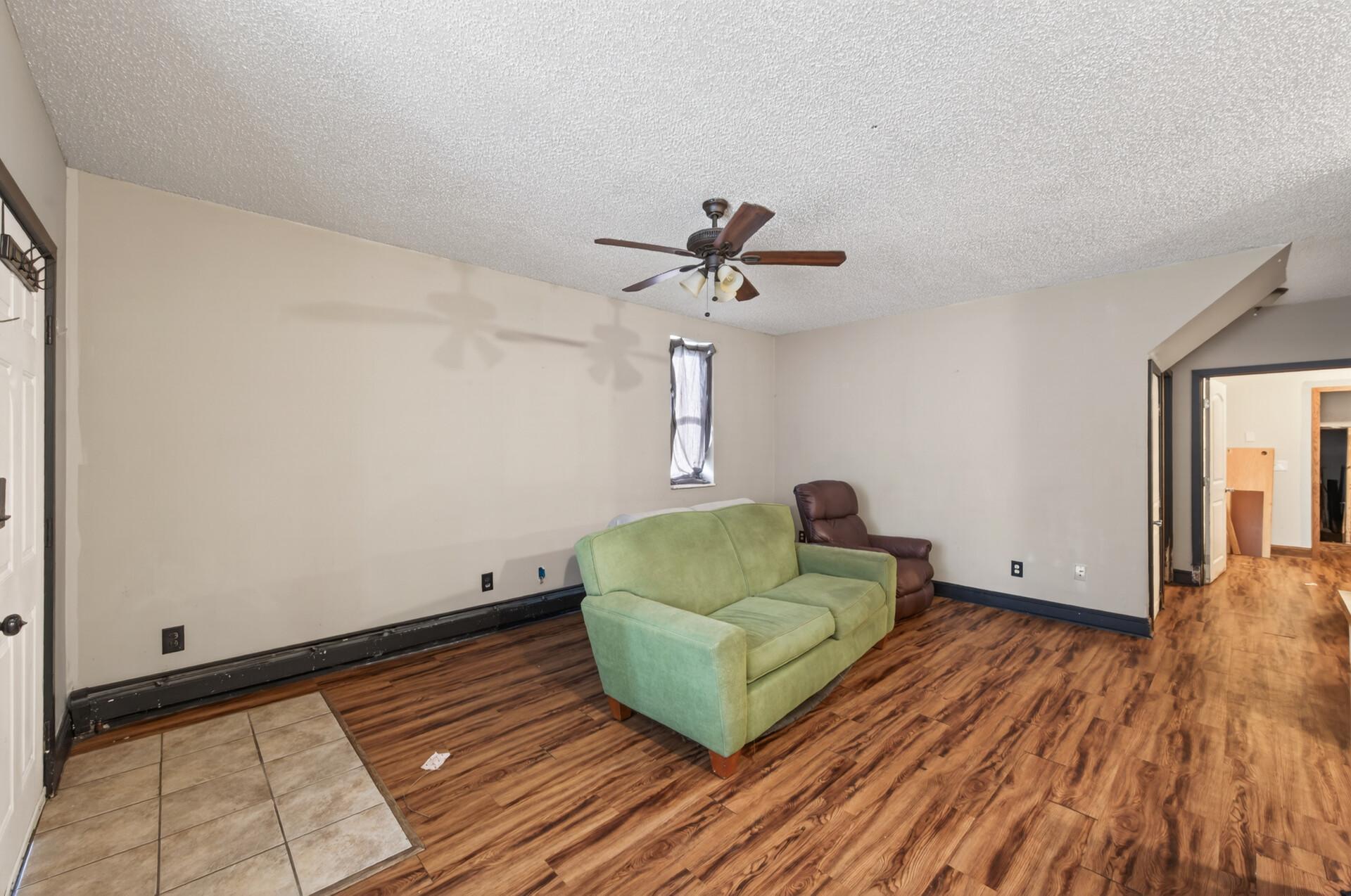 88 Cook Avenue W