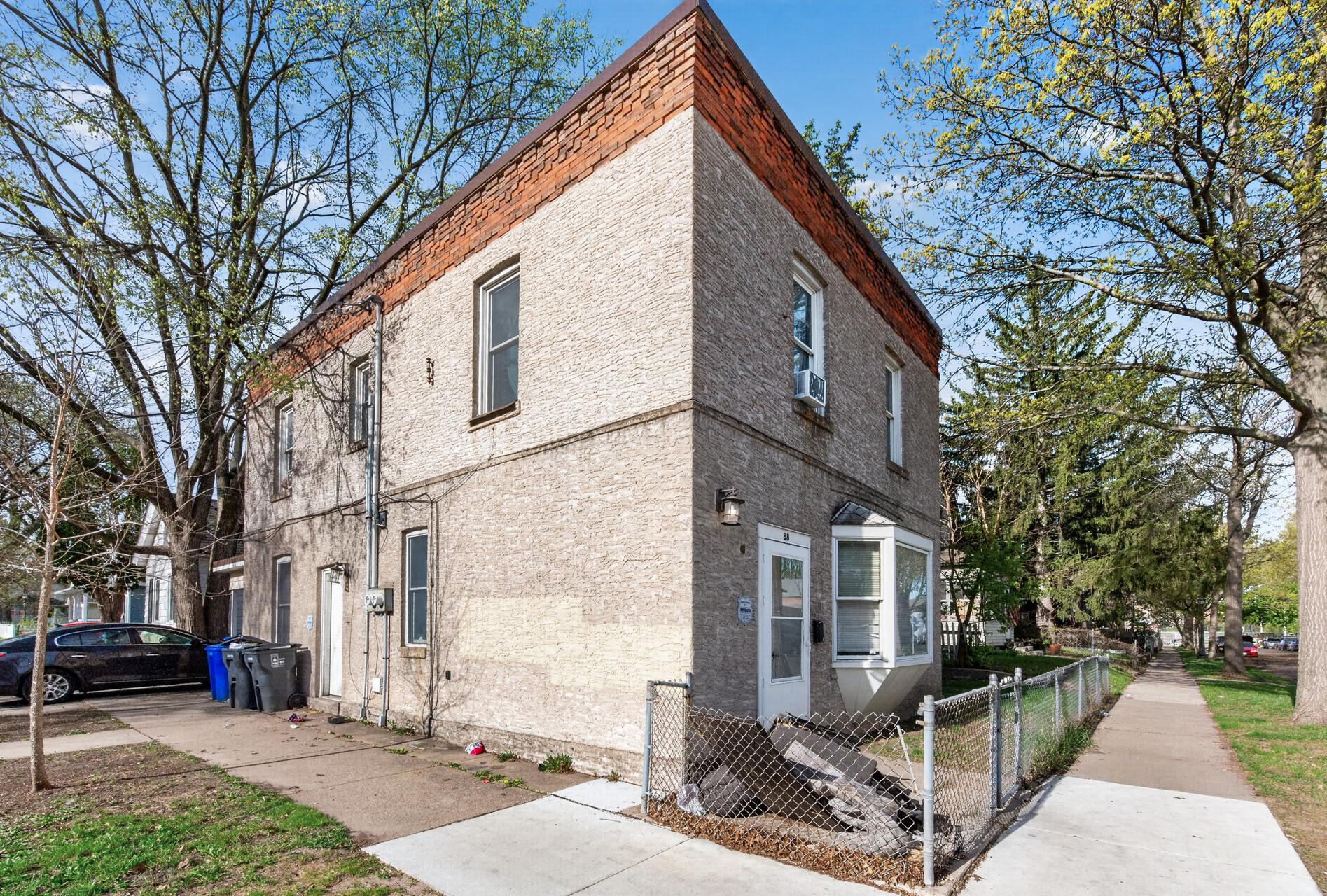 88 Cook Avenue W