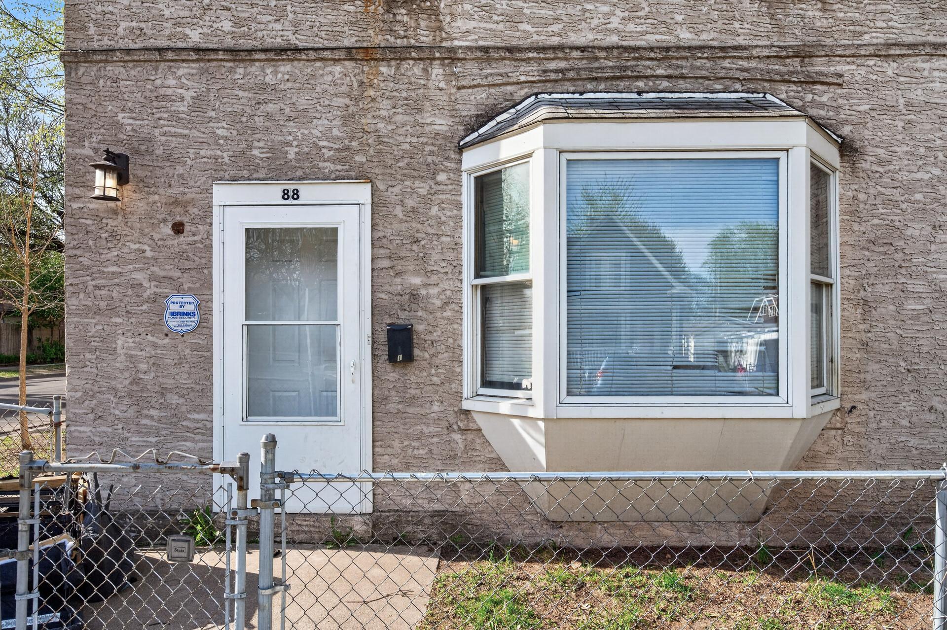 88 Cook Avenue W
