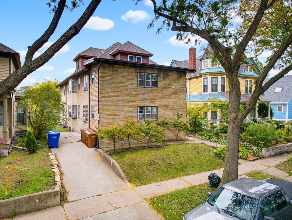 Photo of 524 Dayton Avenue, Saint Paul, MN 55102 (MLS # 7159532)