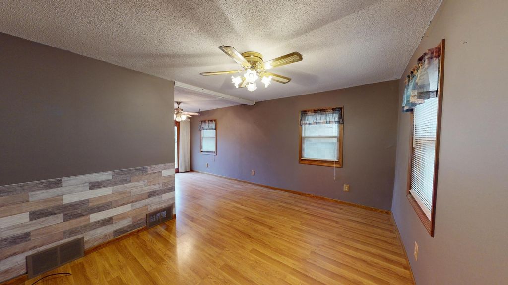 Photo of 1425 Frank Avenue, Albert Lea, MN 56007 (MLS # 6821819)
