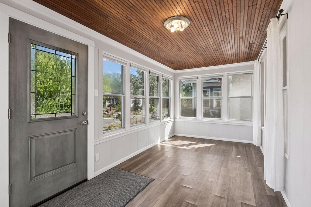 Photo of 4204 19th Avenue S, Minneapolis, MN 55407 (MLS # 7130429)