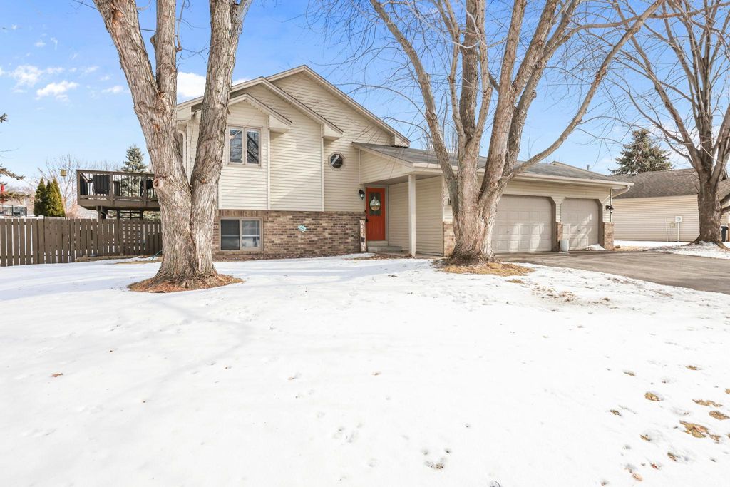 Photo of 12995 Yukon Street NW, Coon Rapids, MN 55448 (MLS # 7020850)
