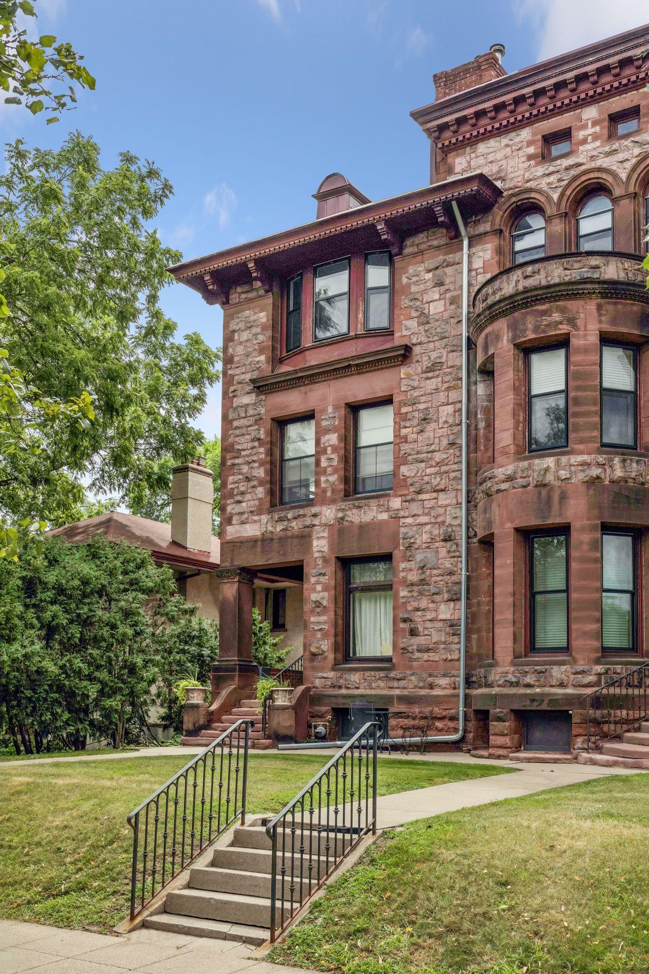 596 Summit Avenue 596-3