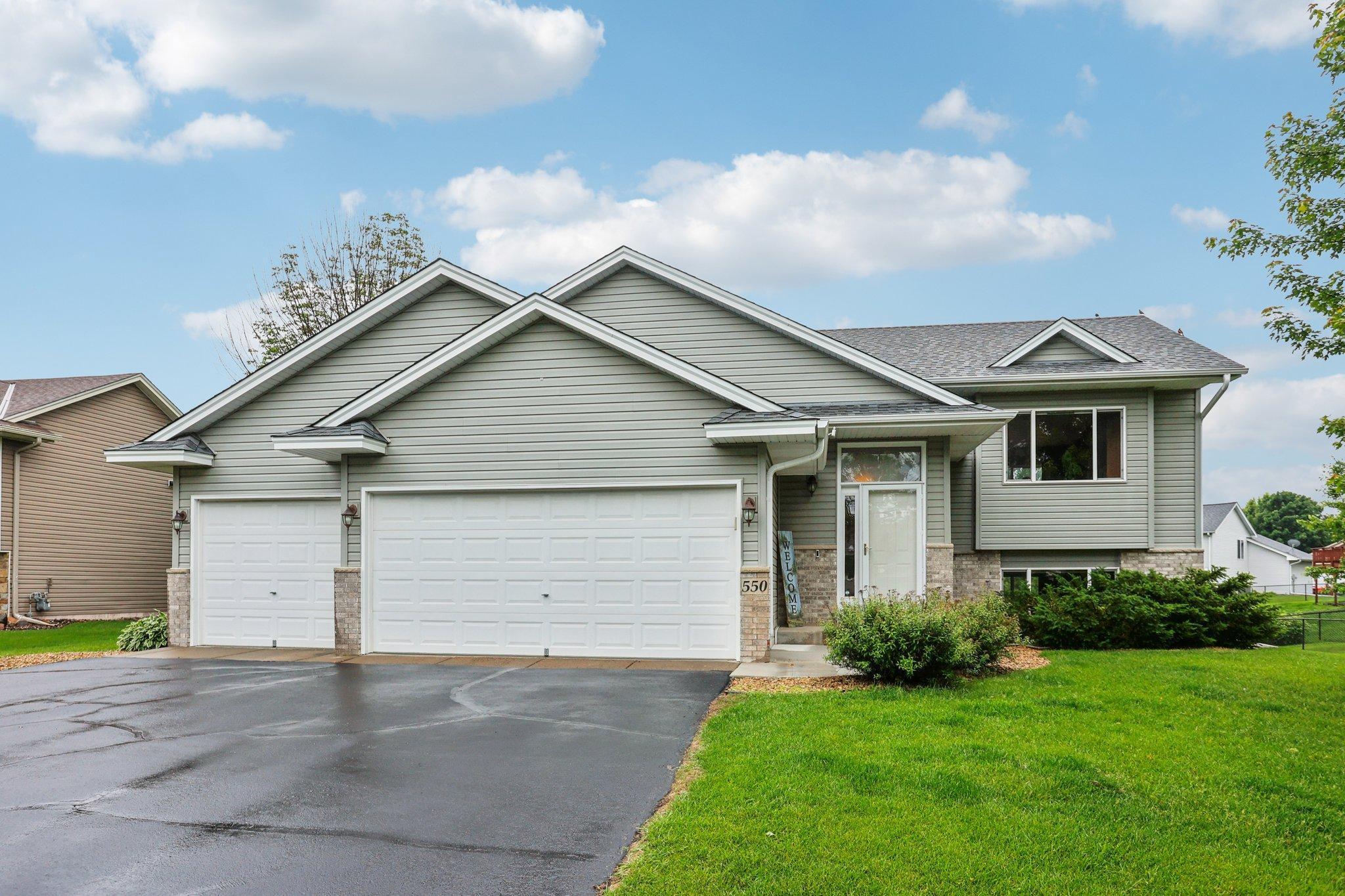 550 Woodduck Trail