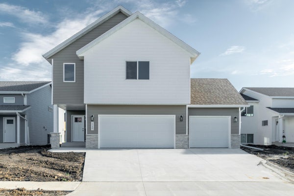 1879 19TH AVE N, WAHPETON, ND 58075 - Image 85e7e4b1cc33fc961e92f8b5d3348ca8/2811097508
