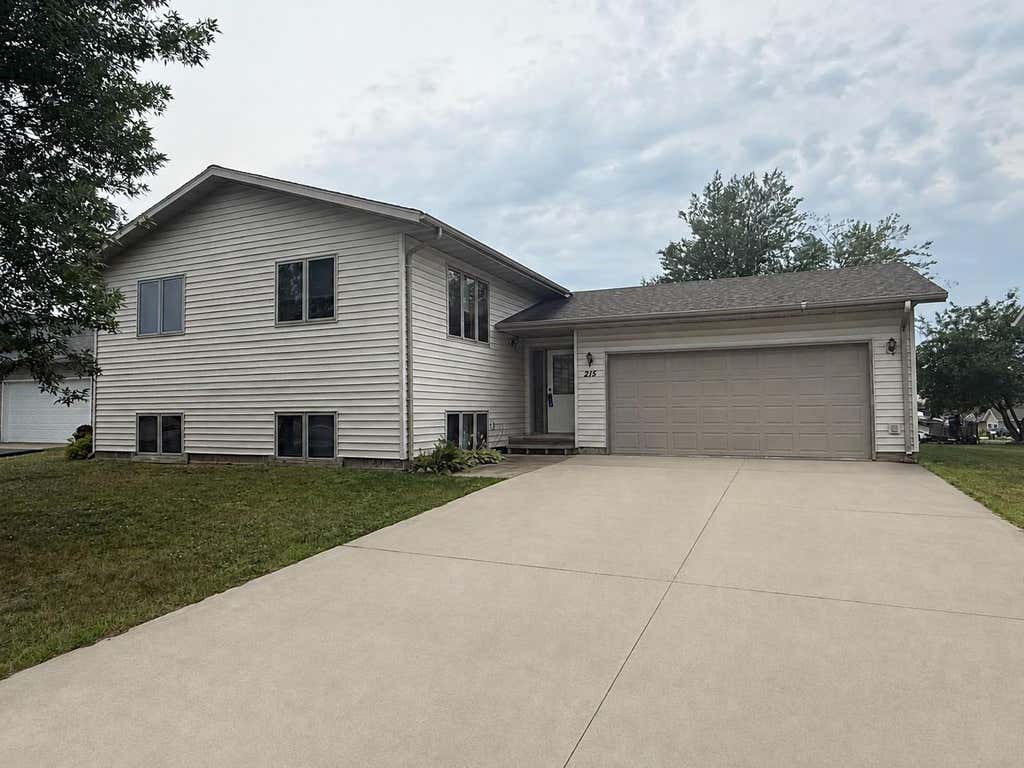 Photo of 215 Gould Avenue NE, Bemidji, MN 56601 (MLS # 7120538)