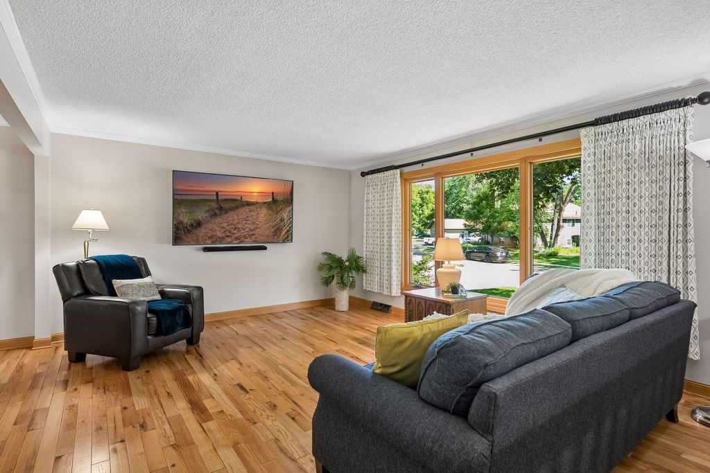 Photo of 13881 Holyoke Lane, Apple Valley, MN 55124 (MLS # 7094960)