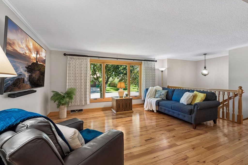 Photo of 13881 Holyoke Lane, Apple Valley, MN 55124 (MLS # 7094960)