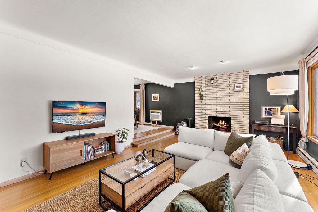 Photo of 3100 Oxford Street N, Roseville, MN 55113 (MLS # 7008148)