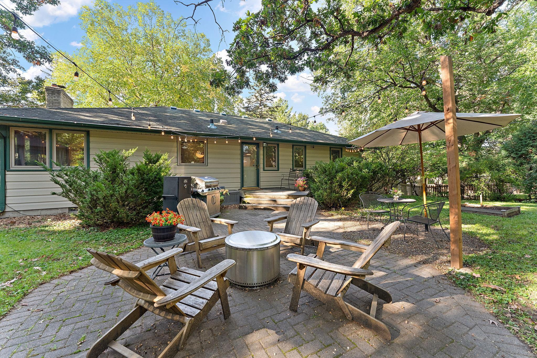 3100 Oxford Street N