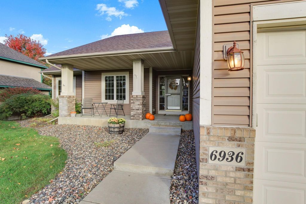 Photo of 6936 98th Street S, Cottage Grove, MN 55016 (MLS # 6808015)