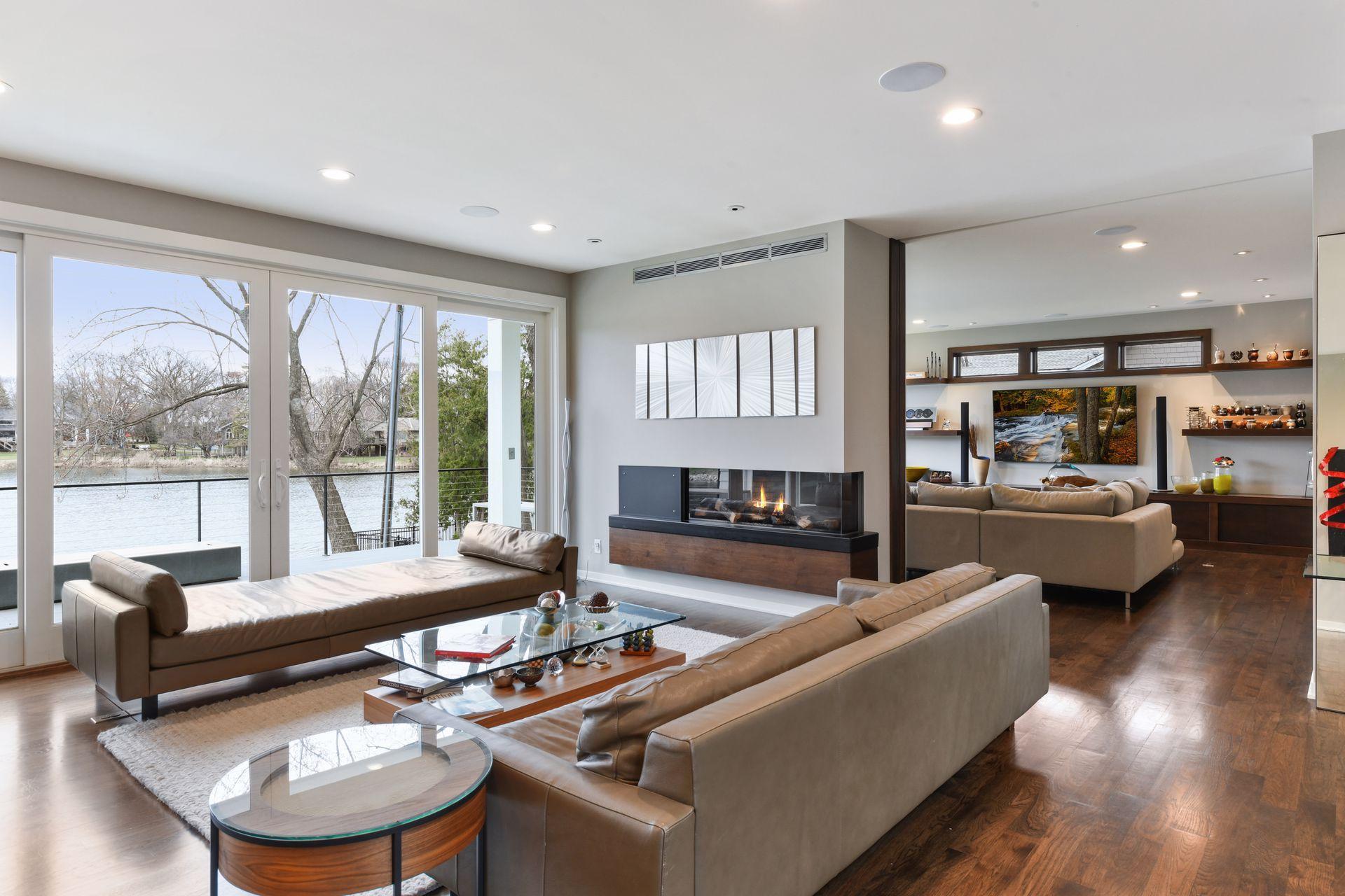 4812 Lakeview Drive