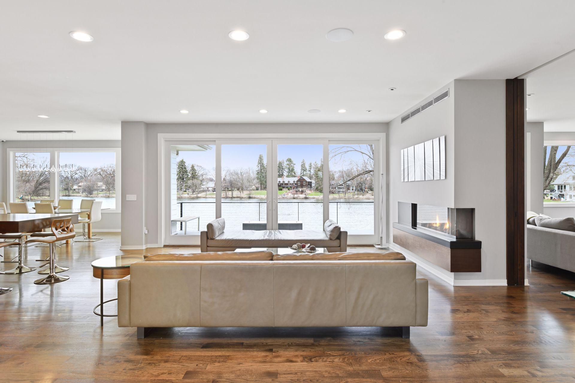 4812 Lakeview Drive
