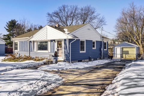 2943 Arona Street Roseville MN 55113