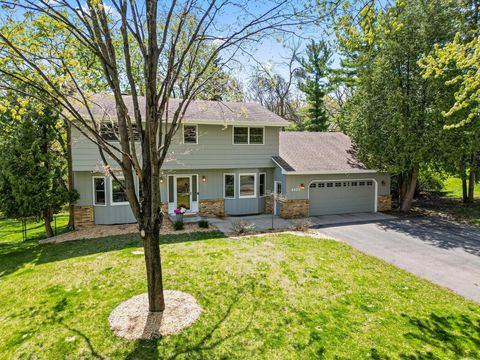 6903 Rosemary Road Eden Prairie MN 55346