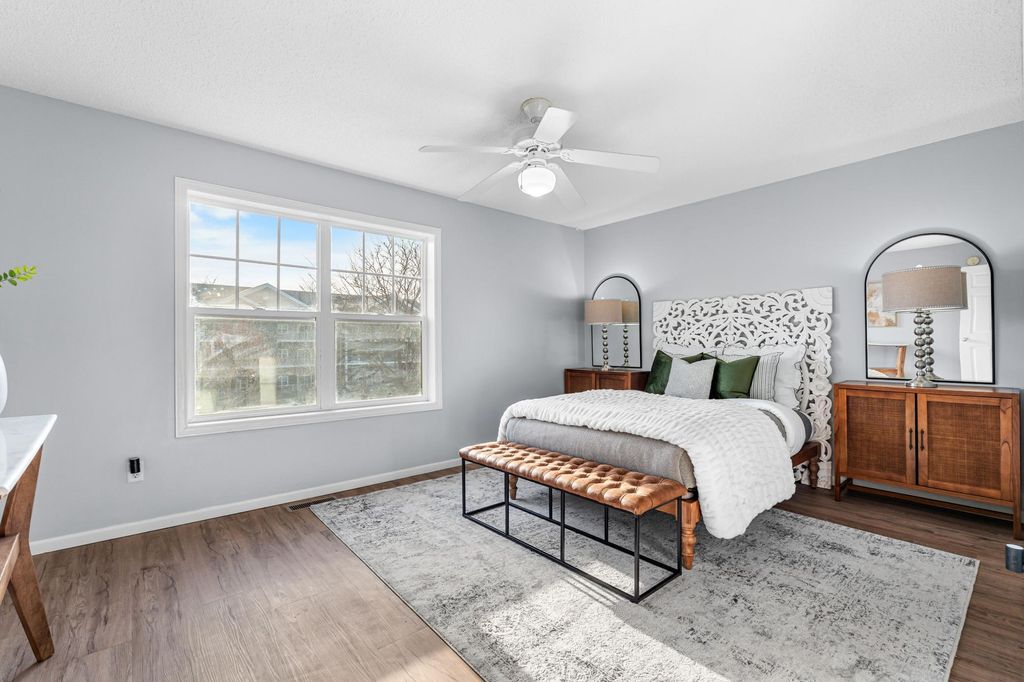 Photo of 1667 Village Trail E #5, Maplewood, MN 55109 (MLS # 7058926)