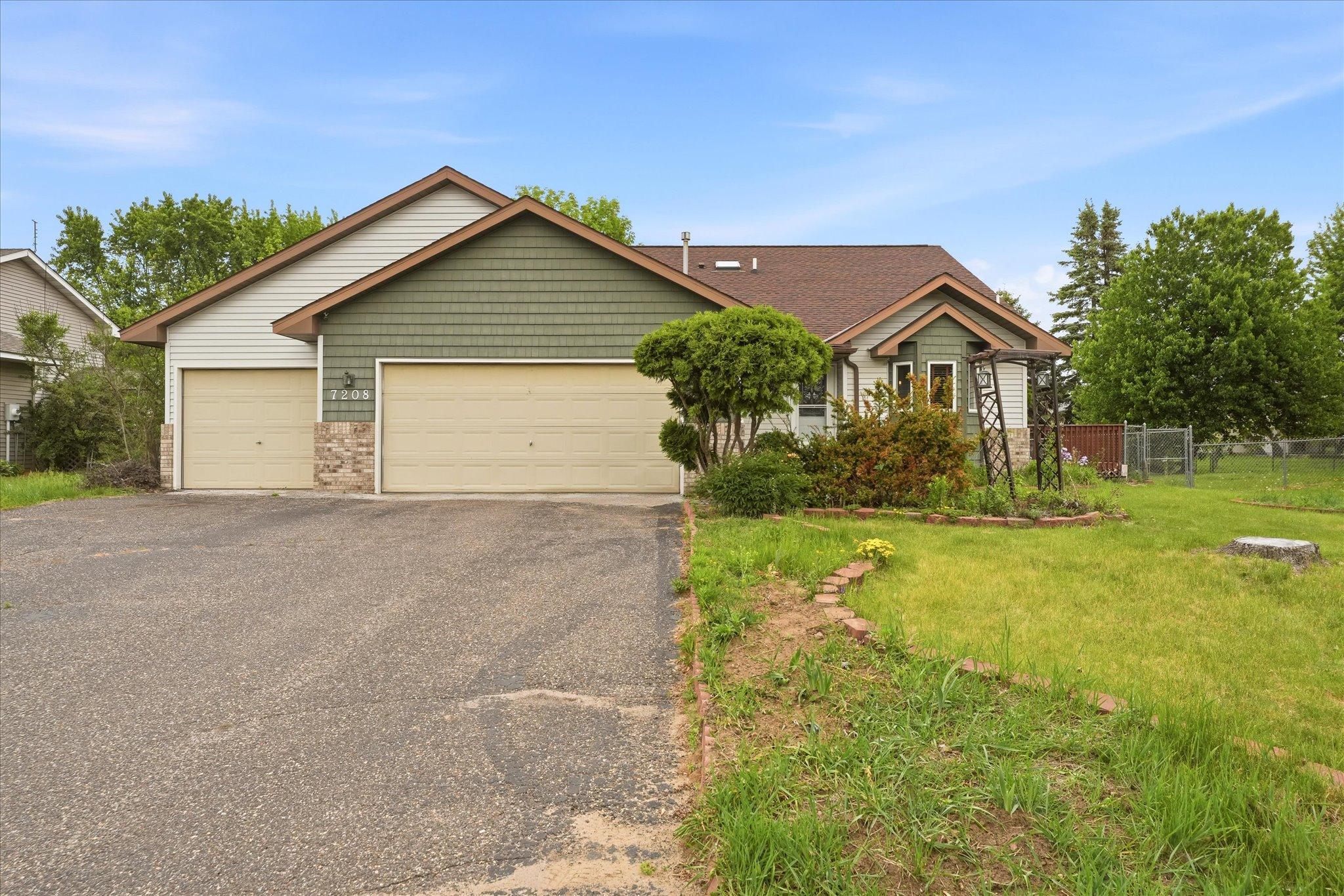 7208 90th Trail N - Photo 2