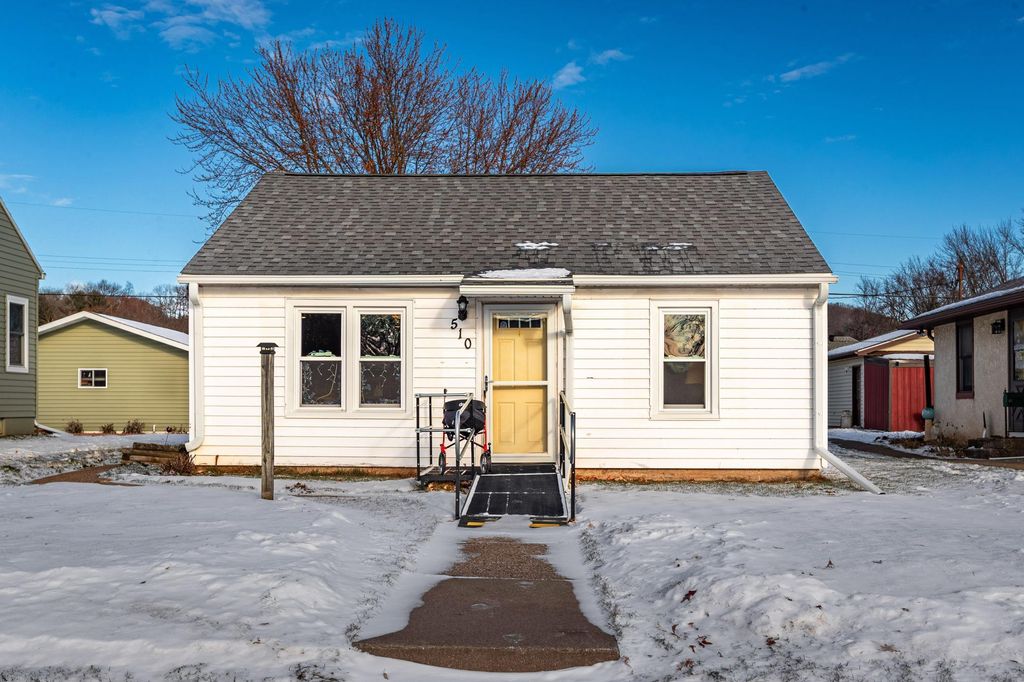 Photo of 510 N 1st Street, La Crescent, MN 55947 (MLS # 6824594)