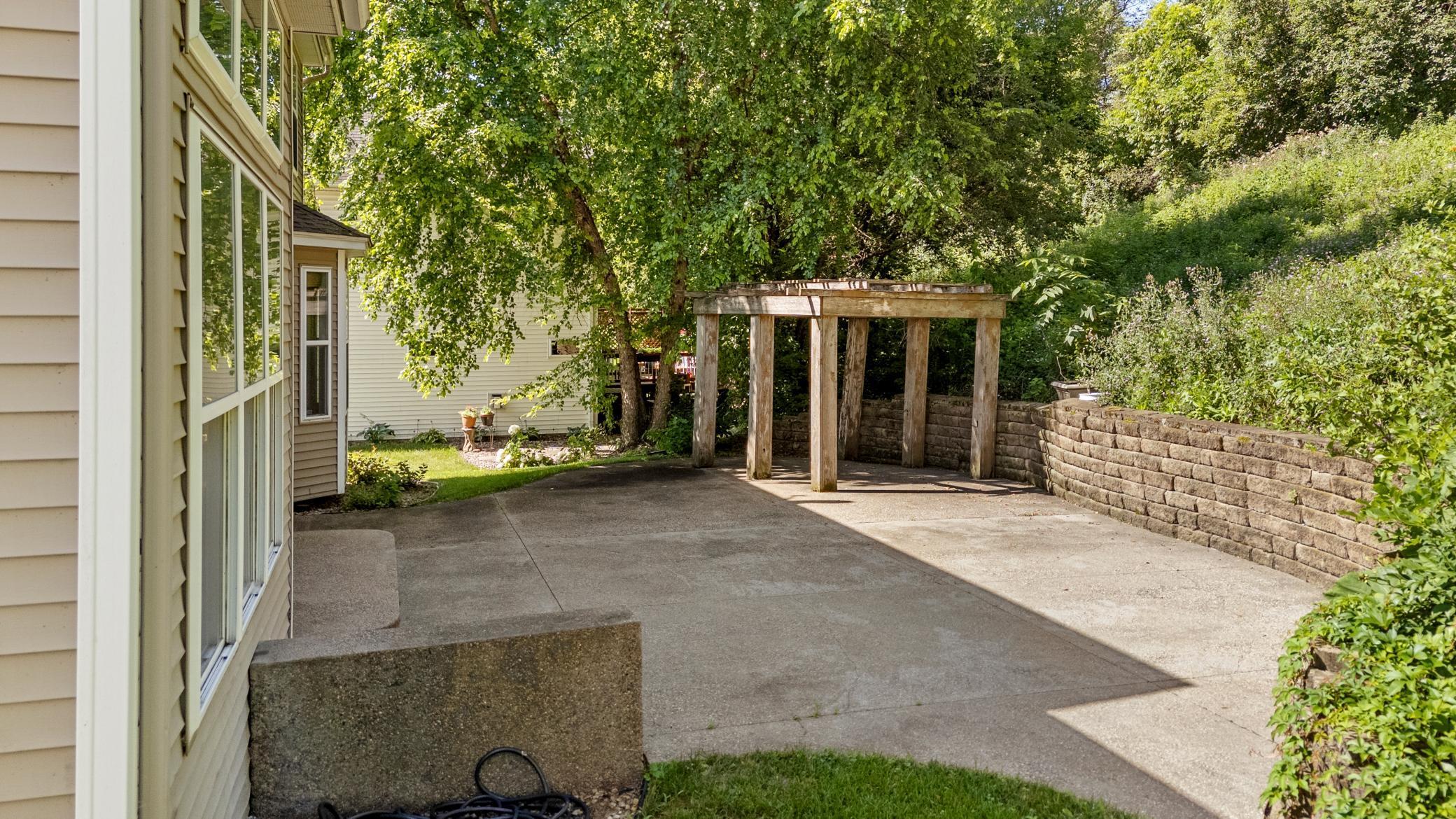 4103 Oakbrooke Curve