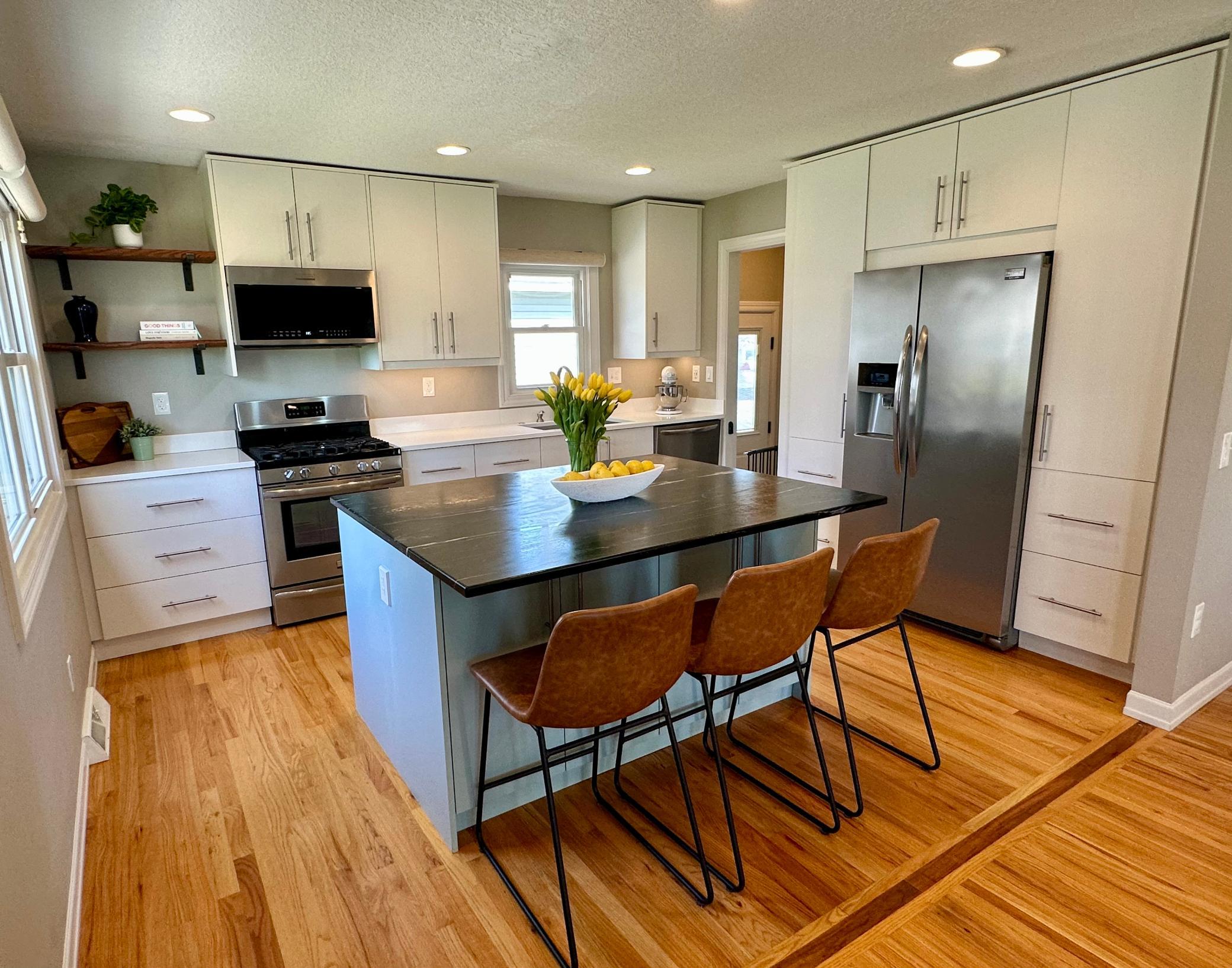 3517 Zinran Avenue S