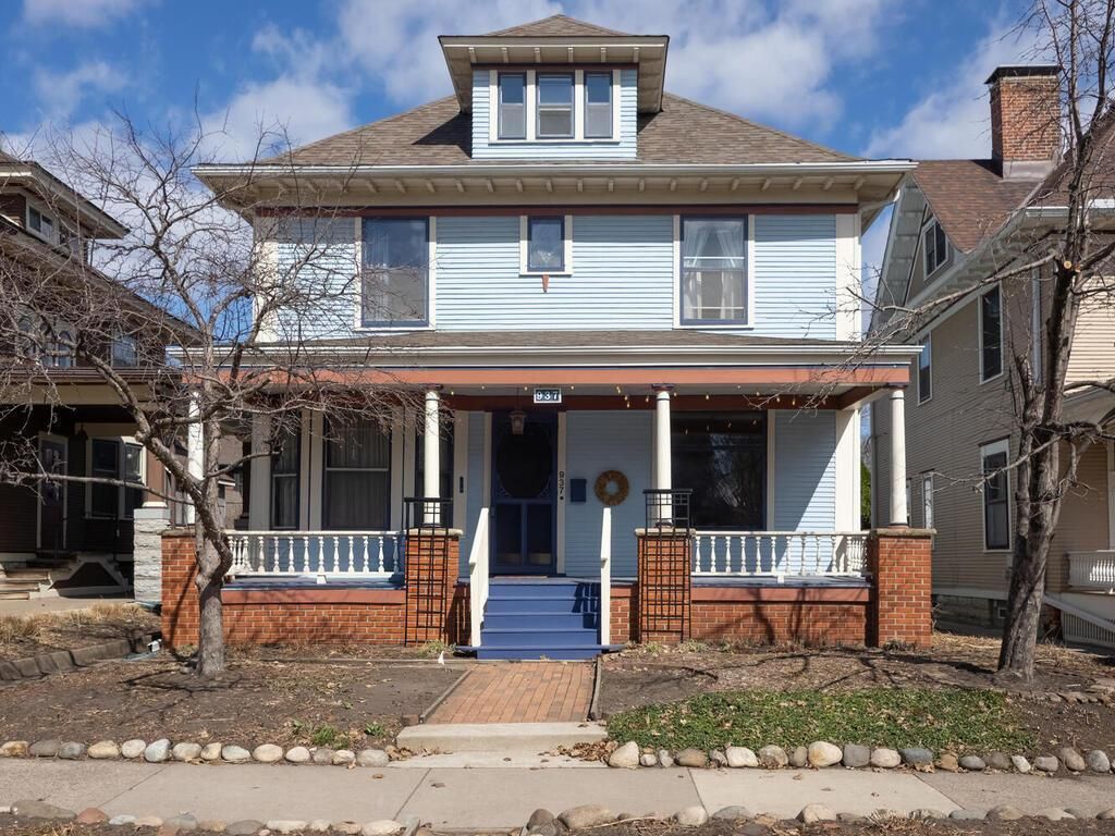 Photo of 937 Laurel Avenue, Saint Paul, MN 55104 (MLS # 7014134)