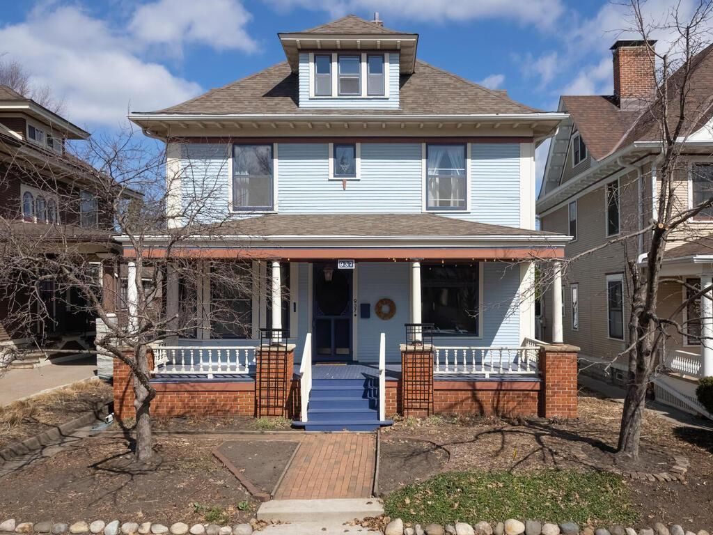 Photo of 937 Laurel Avenue, Saint Paul, MN 55104 (MLS # 7014134)