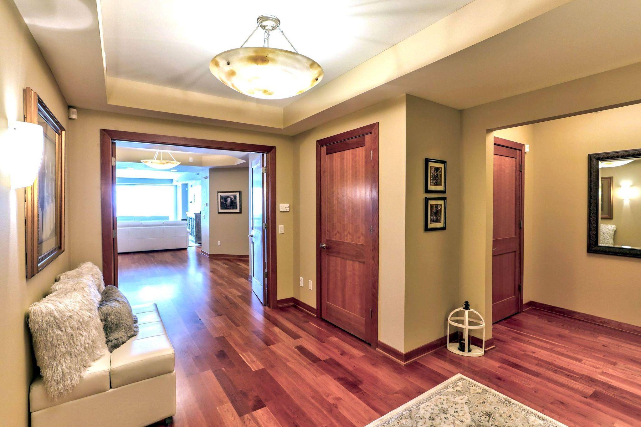 1070 Grandview Court NE 406