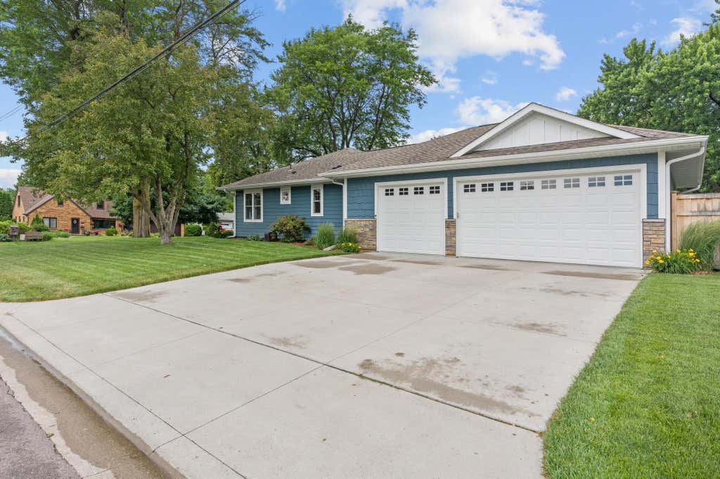 Photo of 3401 Harding Street NE, Saint Anthony, MN 55418 (MLS # 7093577)